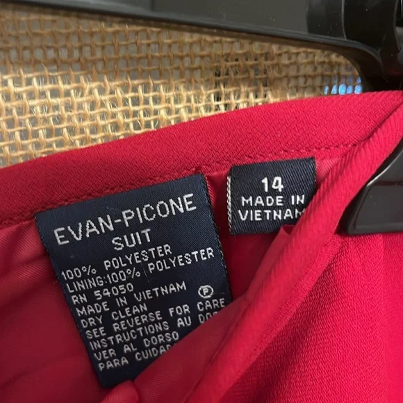 Women’s Evan Picone Vintage 2 piece skirt suit. Red. Size 14 - Picture 4 of 14